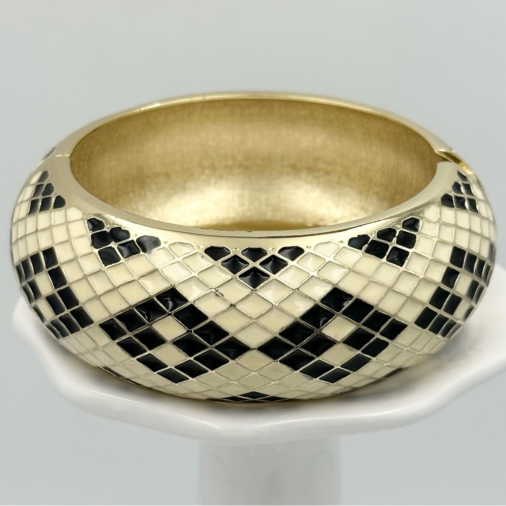 Black & Ivory Diamond Chevron Design Gold Hinged Bangle Bracelet